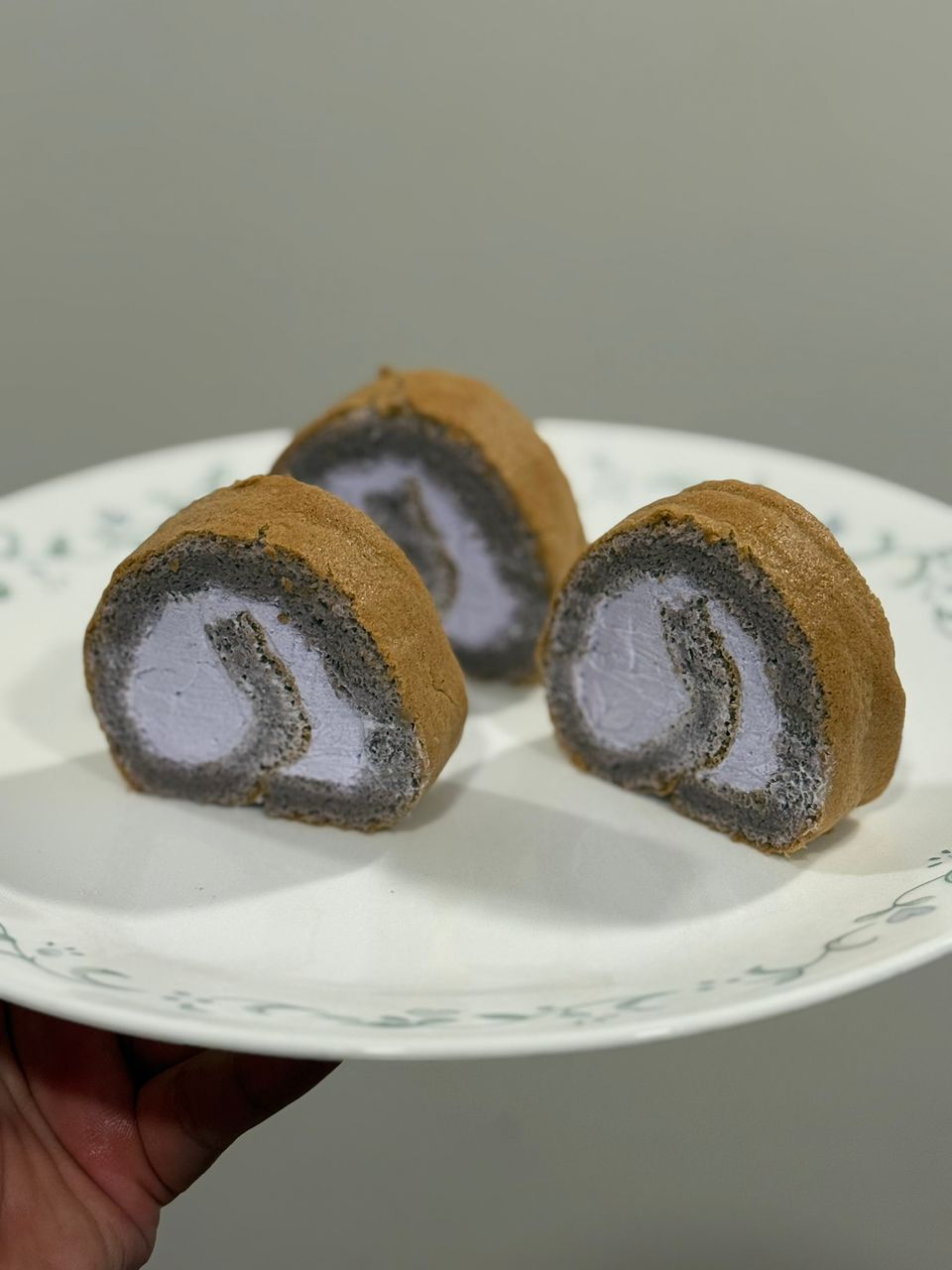 Keladi Swiss Roll
