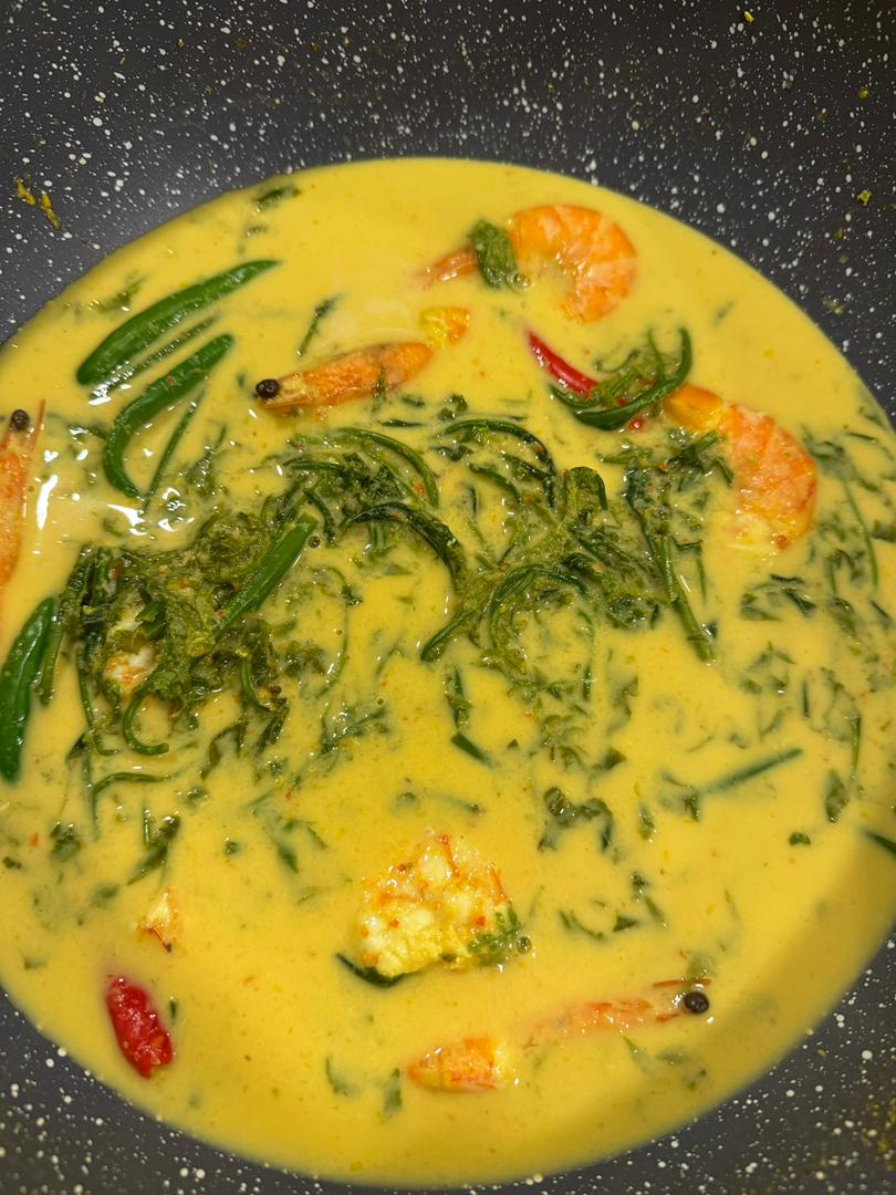 Udang Masak Lemak Pucuk Paku
